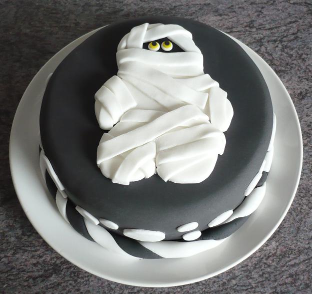 Halloweentorte 2011 - Mumie