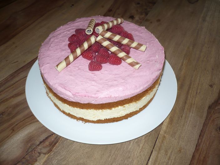 Pfirsich-Melba-Torte