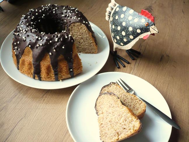 Nusskuchen mit Eierlikör