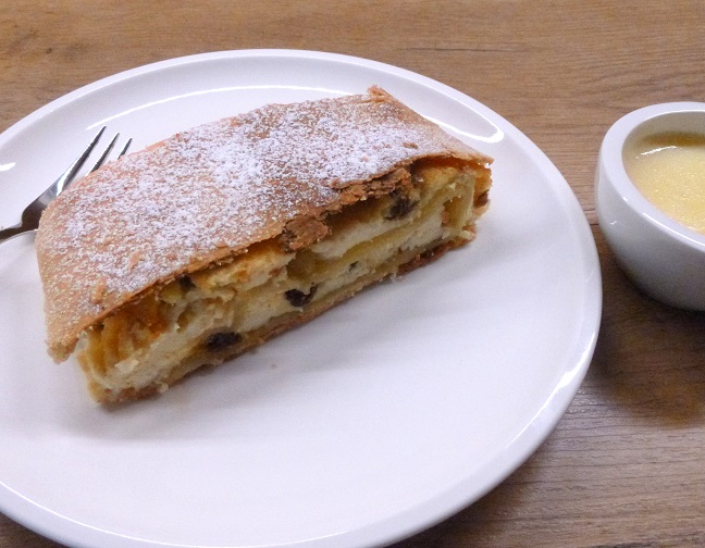 Topfenstrudel