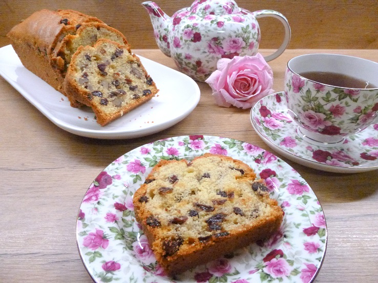 Englischer Rosinen-Walnusskuchen