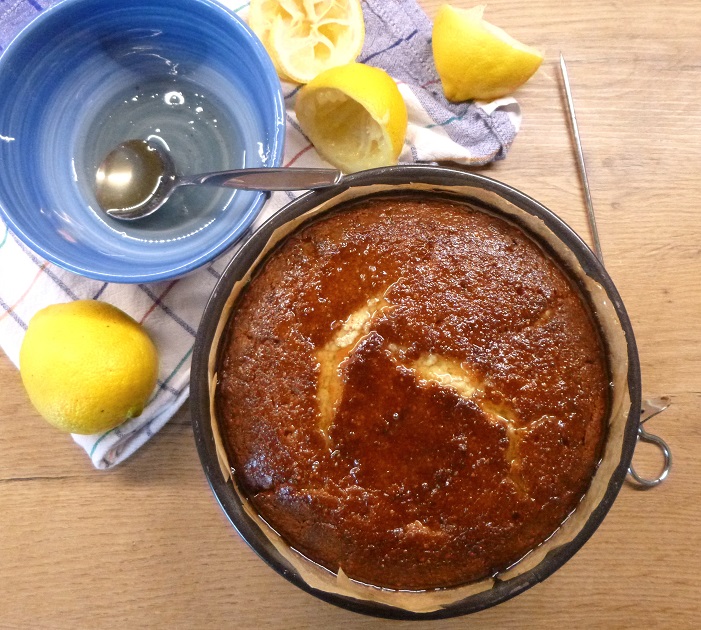Getränkter Zitronenkuchen