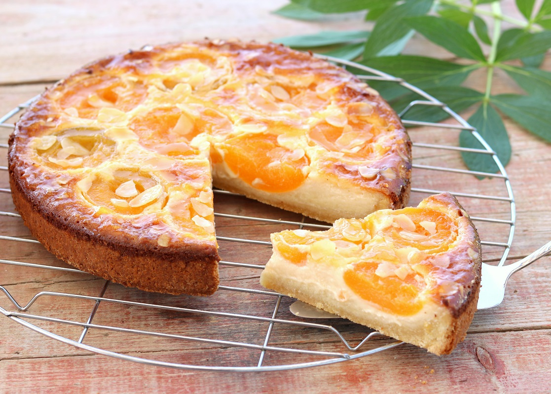 Aprikosen-Marzipan-Tarte