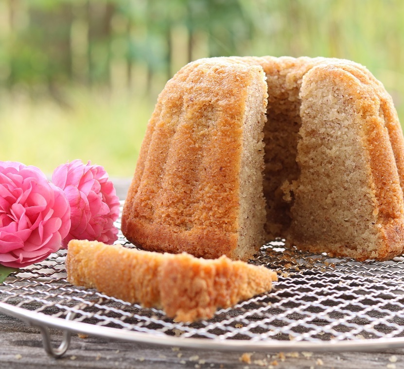 Haselnuss-Eierlikör-Kuchen