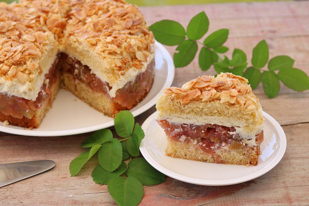 Rhabarber-Marzipan-Kuchen