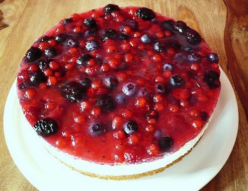 Waldbeerentorte mit Quark