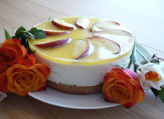 Pfirsich-Orangenmousse-Torte